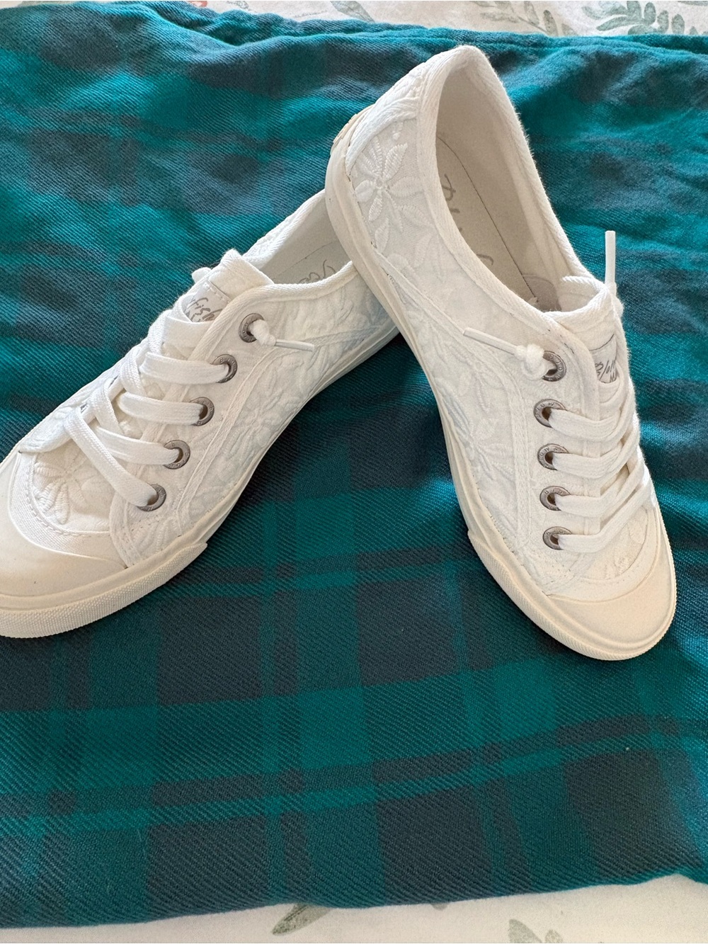 Blowfish Malibu White Floral “Mystical” Canvas Sneakers